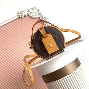 Classic Louis Vuitton Bag: A Stylish and Versatile Choice for Elegance